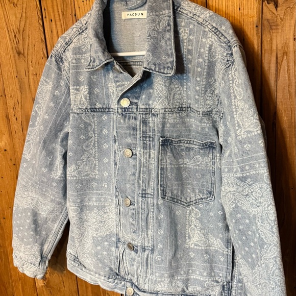 PacSun Men’s Light Wash Paisley Print Denim Jacket Size L - Picture 2 of 16
